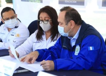 Guatemala impone costosa multa por no usar mascarilla