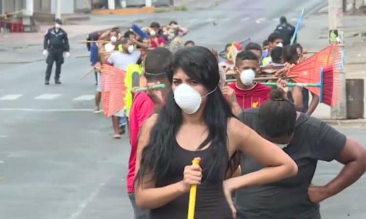 Personas que violen cuarentena recibirán multas de $25 hasta $300, o harán limpieza de parques