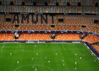 España terminaría la temporada actual de LaLiga con estadios vacíos