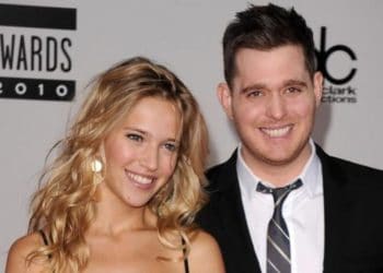 Michael Bublé y Luisana Lopilato muestran a su hijo Noah en una transmisión en vivo