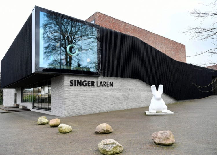 (VIDEO) Un ladrón irrumpe en un museo y sale caminando con una obra de Van Gogh bajo el brazo