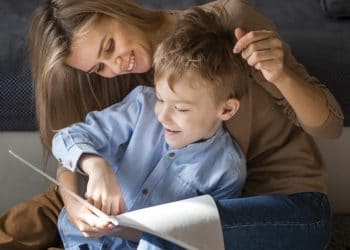Un niño que se mudó de ciudad antes del confinamiento recibe más de 100 cartas para que no se sienta solo
