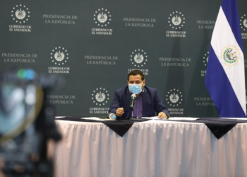 Empresas que hagan despidos y descuentos injustificados serán sancionadas, advierte ministro Castro