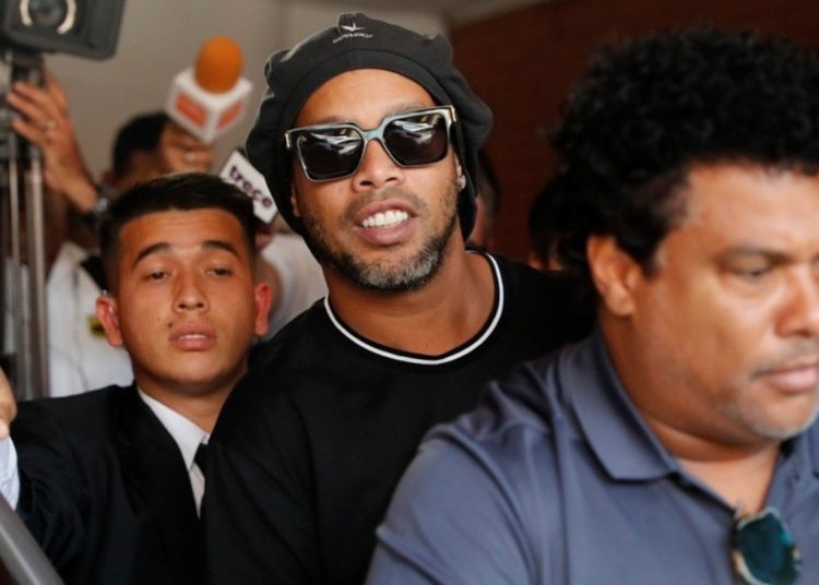 Ronaldinho tras dejar la cárcel vive rodeado de lujos en un hotel