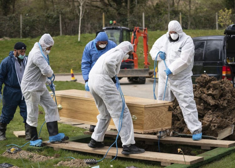 Un modelo estadístico indica que en el Reino Unido el covid-19 causará más muertes que en Italia y España