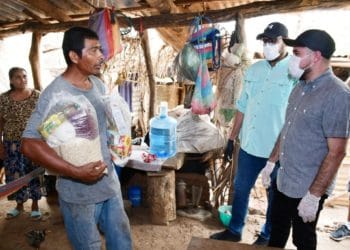 Tejido Social entrega ayuda alimenticia a familias de Tecoluca afectadas por la emergencia del covid-19