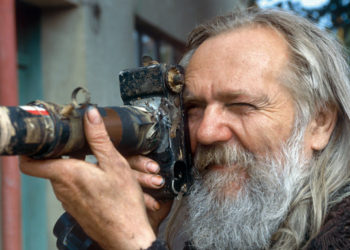 Indigente construyó cámara y llevó sus fotos a los grandes museos