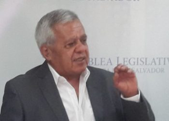 Diputado “Chato” Vargas avala el uso de la “fuerza letal” pero sin que se vuelva en “fuerza bruta”