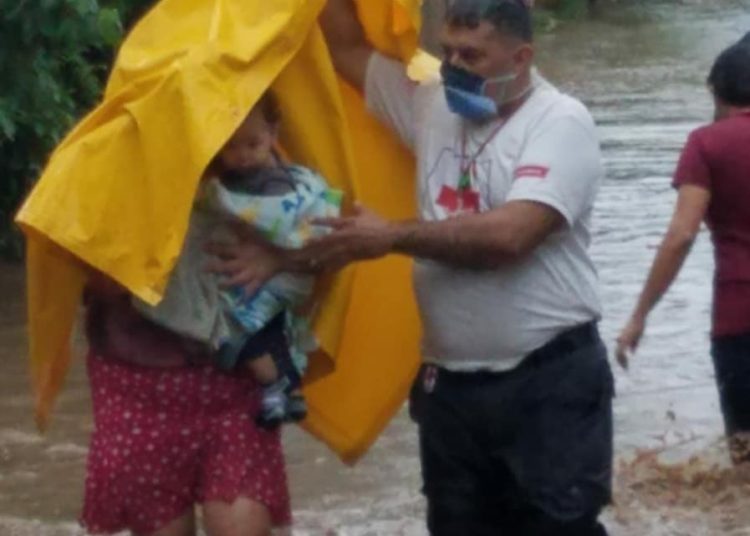 Cruz Roja Salvadoreña reporta atenciones en comunidades por lluvias