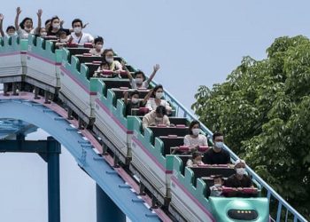 Japón reabre sus parques de atracciones con una peculiar condición