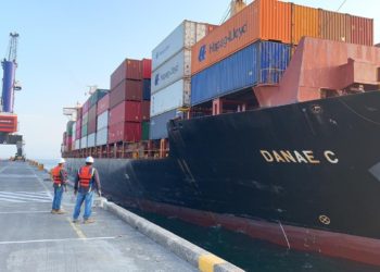 Gobierno recibe tercer buque de alimentos para afectados por la covid-19