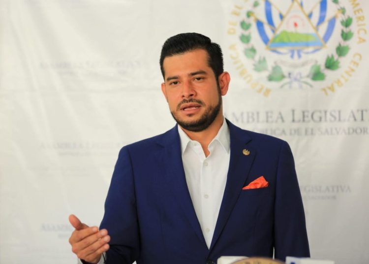 Ministro de Hacienda reitera que medidas económicas deben aprobarse en su totalidad para reactivar la economía