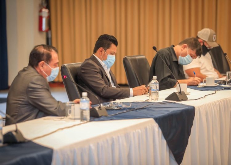 Gobierno se reúne con diputados para buscar prórroga de emergencia, pero sin presencia de ARENA y FMLN