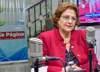 Carla Hananía de Varela: «No queremos que los docentes se queden sin trabajo y los alumnos sin escuela»