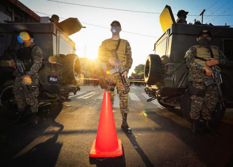 Día del Soldado se conmemora en medio de emergencia por coronavirus
