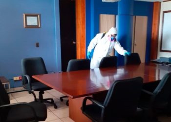 Torre Administrativa del ISSS mantiene medidas sanitarias para evitar contagios de coronavirus