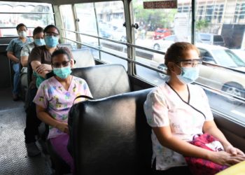 Transporte público trasladan a 25 mil empleados del MINSAL, ISSS y otras instituciones de Gobierno