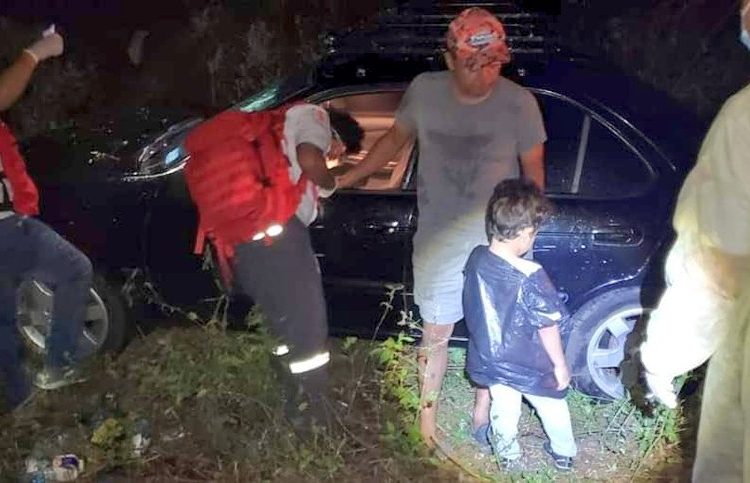 Presunto borracho se accidenta en carretera Troncal del Norte; viajaba con su hijo de 5 años