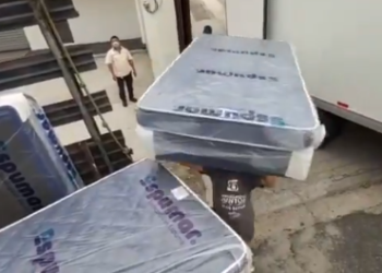 Vicepresidente entrega camas a unidades de Salud de San Miguel