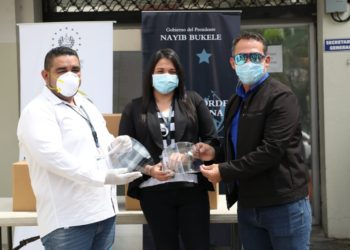 FONAES dona 1,200 caretas de protección para personal que trabaja en los diferentes Centros Penales del país