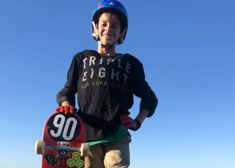 (VIDEO) Un niño de 11 años realizó un truco inédito en patineta