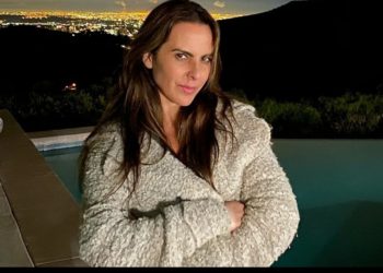 Kate del Castillo muestra su rostro sin una gota de maquillaje