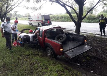 Accidentes de tránsito en carretera Panamericana deja dos personas lesionadas, en Cuscatlán