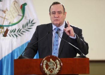 Presidente de Guatemala cierra el país por 3 días para reducir casos de coronavirus