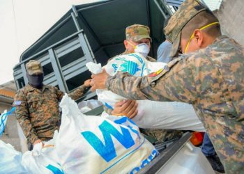 Entregan alimentos a más de 200 familias en Coatepeque