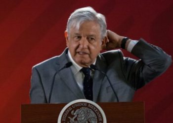 Más de 400,000 personas firmaron petición en redes sociales para que López Obrador presente su renuncia