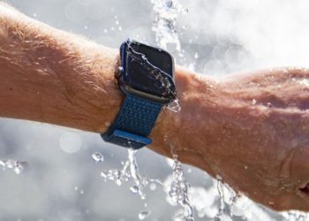 Recuperan un Apple Watch que sigue funcionando tras pasar 9 meses en el fondo de un lago