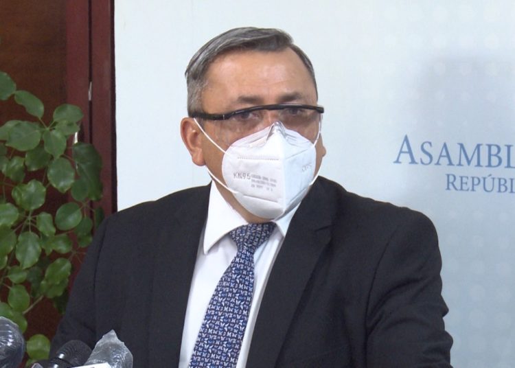 (VIDEO) Diputado Carlos Reyes pide «transparencia» para poder aprobar los $389 millones al Ejecutivo