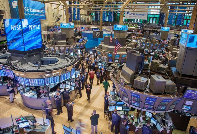 Senado de EE.UU. aprobó un proyecto de ley que podría prohibir a empresas chinas cotizar en Bolsa