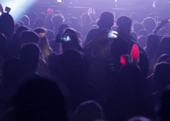 La Policía chilena descubre una fiesta clandestina de 400 personas en plena cuarentena