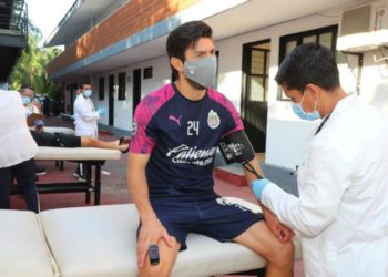 Un jugador de Chivas da positivo a coronavirus