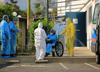 Gobierno respalda a personal médico que combate el covid-19