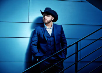 El cantante de narcocorridos Gerardo Ortiz ahora está en la mira del FBI