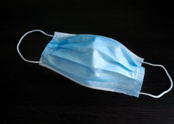 Científicos descubren un tipo de tejido capaz de neutralizar el covid-19 en un minuto