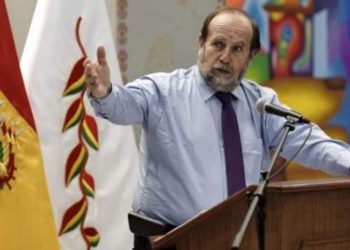 Arrestan al ministro de Salud de Bolivia por la compra de respiradores al triple del precio de mercado