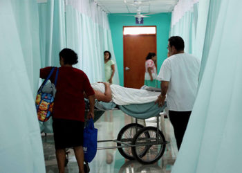 El gobierno de Nicaragua prohíbe a médicos el uso mascarillas para no alarmar a la población