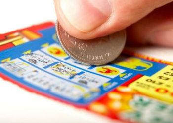 Un estadounidense gana 10 millones de dólares en ‘raspa y gana’