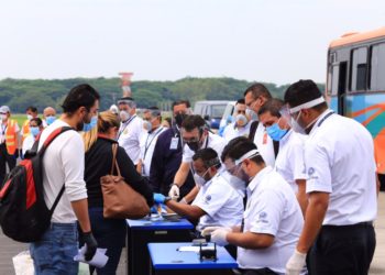 Llegan al país un grupo de salvadoreños que estaban varados en Panamá