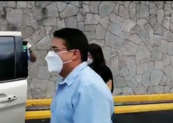 (VIDEO) «Libertad…»: Roberto d’Aubuisson al salir de centro de contención donde pasó 7 días