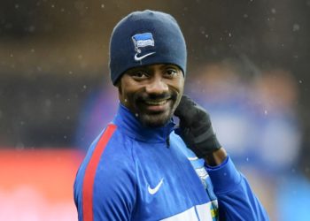 Un futbolista del Hertha de Berlín rompió el distanciamiento social en entrenos y podría quedar fuera del club