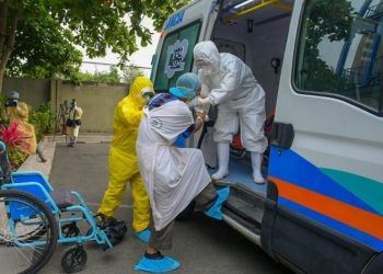 Dan de alta a 2 pacientes recuperados de covid-19