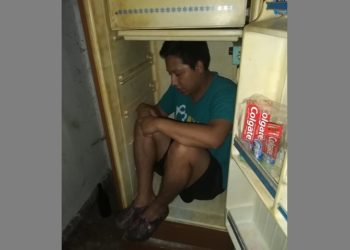 Delincuente se esconde en refrigeradora para evitar captura