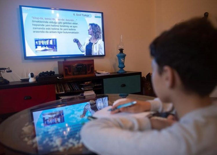 MINED lanza franja educativa de televisión y radio a partir de este lunes