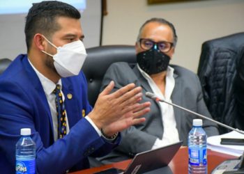 Nelson Fuentes asegura que Gobierno trabaja en reducir efectos negativos en la economía