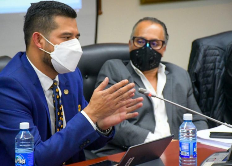 Nelson Fuentes asegura que Gobierno trabaja en reducir efectos negativos en la economía