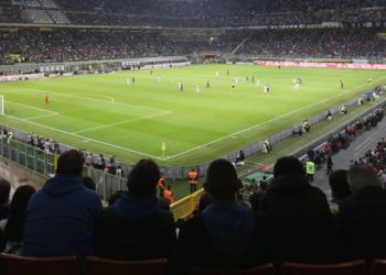 Italia pronostica que abrirán sus estadios al público para el verano